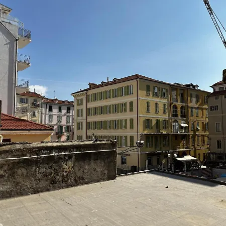 Cavour 26 - Pieno Centro A 公寓 圣雷默